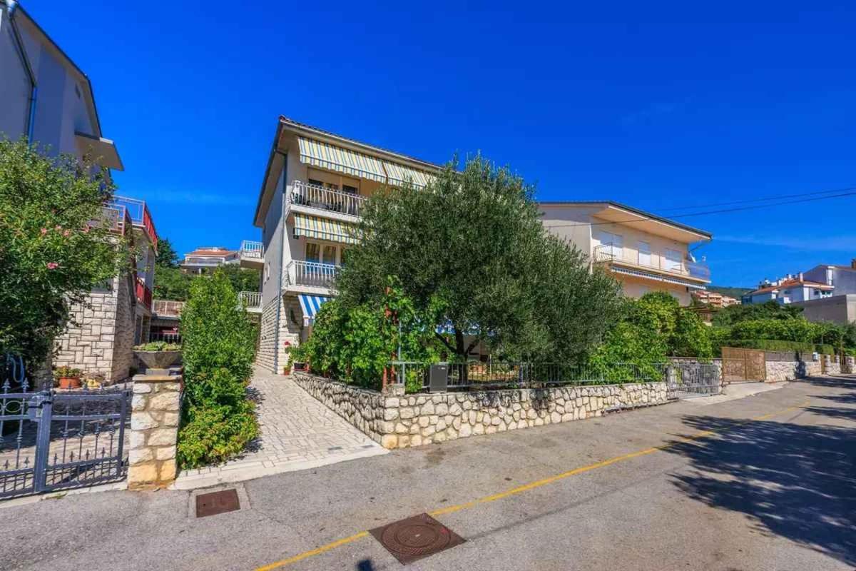 Four-Bedroom Apartment In Crikvenica II Eksteriør billede